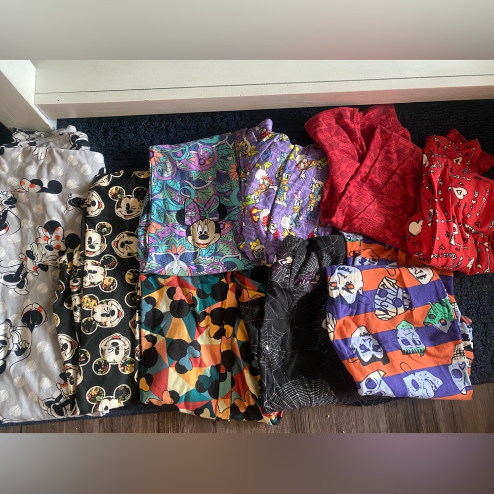6 pairs of slightly used Lularoe Leggings